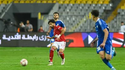 الأهلي يواصل المعاناة ويتعادل أمام سموحة فى الشوط الأول بالدوري