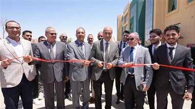 محافظ أسيوط يفتتح ملتقى التوظيف بجامعة سفنكس لتعزيز فرص العمل