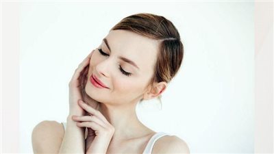 وصفات طبيعية لتسمين الخدود بدلاً من الفيلر