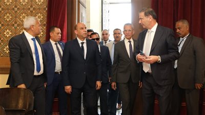 وزير العمل يجري جولة تفقدية للمتحف الزراعي ومعرض زهور الربيع بالدقي