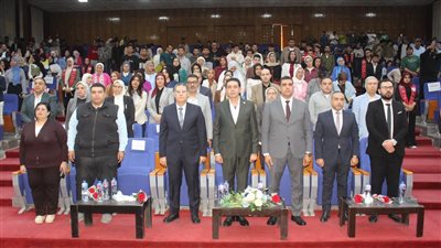 تجارة المنصورة تختتم الأنشطة الطلابية  وتكرم الفرق الفائزة والمشرفين والطلاب 