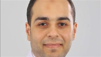 الدكتور إيهاب محمد أستاذ جراحه المناظير: سعيد بالمشاركة في القافلة الطبية التي ينظمها حزب الوفد لسيناء الحبيبة