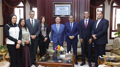 وزير الإعلام ورئيس الأكاديمية العربية يبحثان تطوير التعليم الإعلامي الرقمي والذكاء الاصطناعي