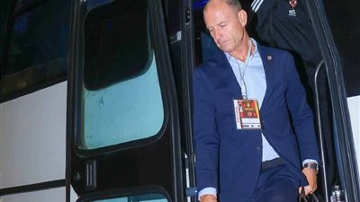 الأهلي يطوي صفحة توروب ويفتح باب التعاقد مع مدرب عالمي