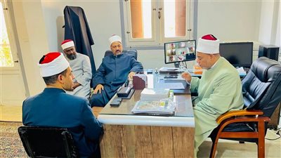  متابعةالنظافة اليومية  والانضباط الكامل بمساجد البحر الأحمر 
