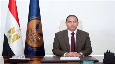 رئيس الرقابة المالية يطالب بتوفير مظلة حماية تأمينية متكاملة للمتعاملين بالأنشطة المالية غير المصرفية