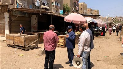 محافظ الدقهلية يتفقد سوق المجزر بالمنصورة ويوجه بتطويره 