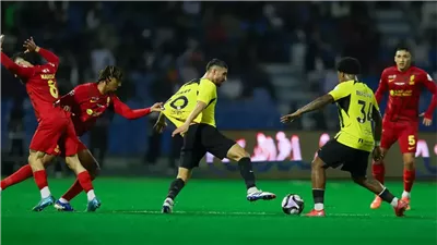القادسية يكتسح الاتحاد بخماسية ويرافقه في ملحق نخبة آسيا