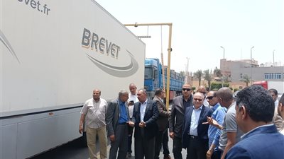 بحث إنشاء ساحات جديدة لاستيعاب حركة الشاحنات والحركة السياحية بمينائي سفاجا والغردقة 