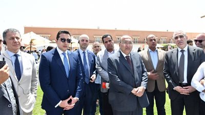 ملتقى توظيفي بالفيوم بعنوان «من التعليم إلى التوظيف» لدعم الشباب وتوفير البدائل الإيجابية