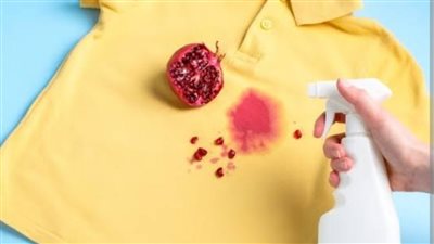 طرق إزالة البقع الداكنة من الملابس.. حلول منزلية للحفاظ على أناقة الأقمشة