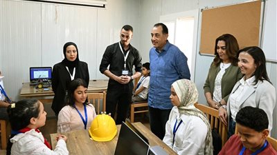 رئيس الوزراء يتفقد منتزه إدكو الدولي بالبحيرة ويؤكد: بناء الإنسان أولوية الدولة