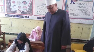 رئيس منطقة البحيرة الأزهرية يتابع امتحان اللغة الأجنبية الأولى بالثانوية الأزهرية 2026