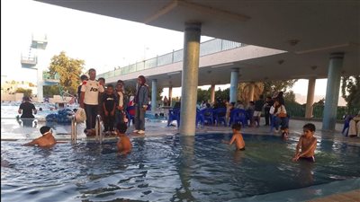 مركز شباب القلمينا ينظم رحلة ترفيهية إلى نادي البحر بقنا