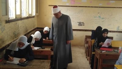 اليوم.. طلاب القسم العلمي بالشهادة الثانوية الأزهرية بالبحيرة يؤدون امتحان الصرف