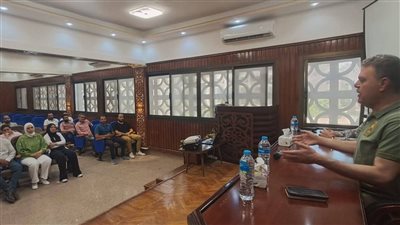 رئيس مدينة القناطر الخيرية يعقد اجتماعاً موسعاً لمتابعة ملفات التصالح والمتغيرات المكانية