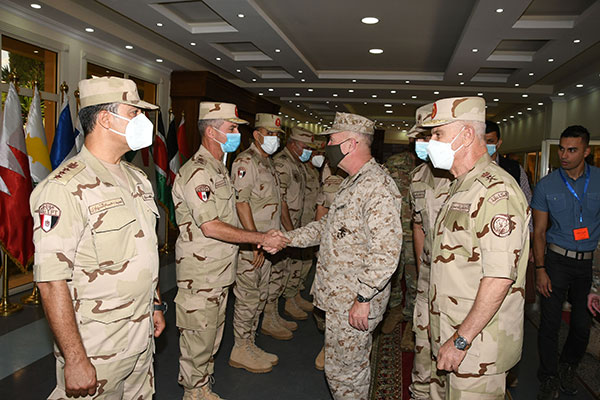 رئيس أركان حرب القوات المسلحة وقائد القيادة المركزية الأمريكية