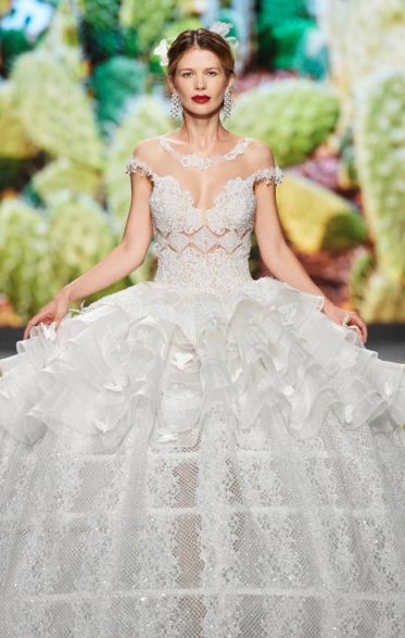  فستان الزفاف سندريلا لعام 2022