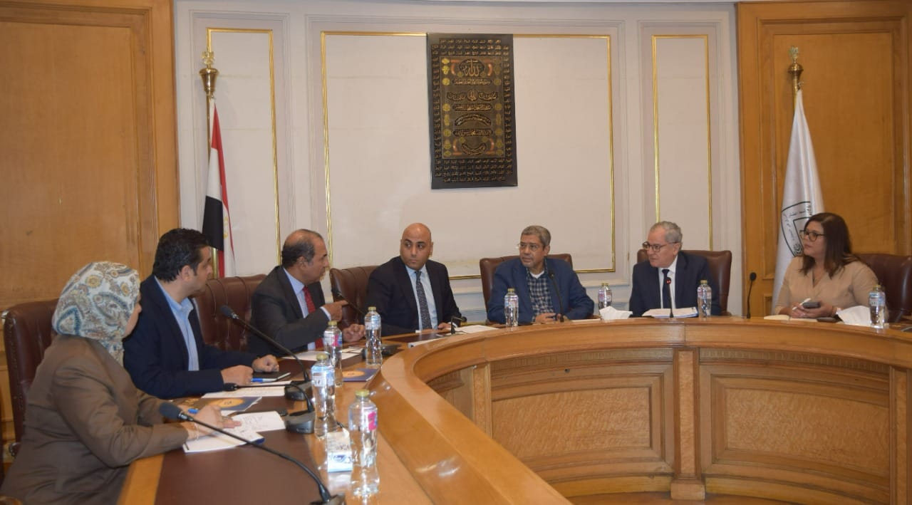 مباحثات بين غرفة القاهرة والإكوادور لتعزيز العلاقات الثنائية الاقتصادية