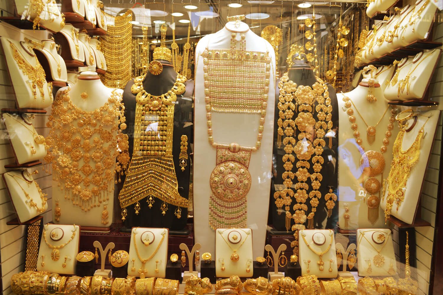 مشغولات ذهبية