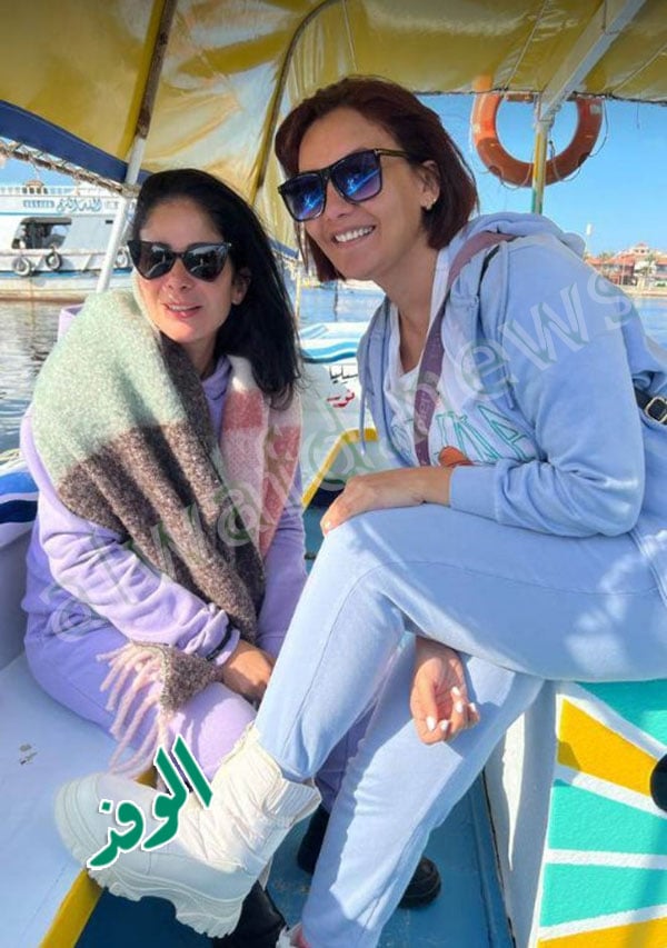 ماكيره مسلسل تحت الوصاية مع منى زكي