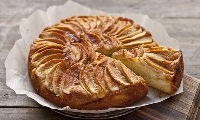 كيكة بالتفاح