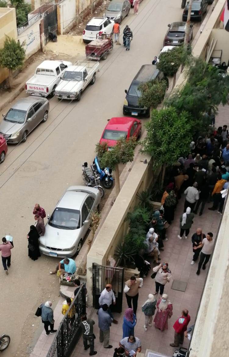 زحام في وحدة مديرية الصحة