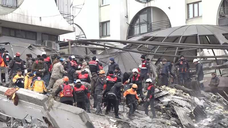 العالم ينتحب حزنًا على ضحايا الزلزال.. لقطات تجسد الكارثة
