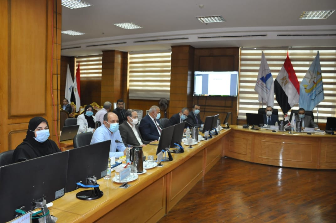 جانب من اجتماع مجلس جامعة كفر الشيخ