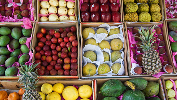 الفاكهة في سوق العبور 