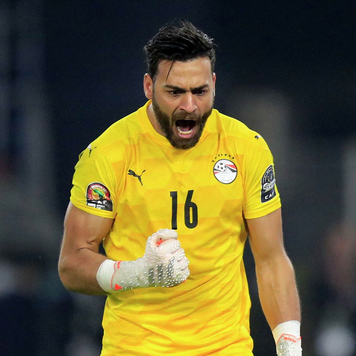 أبوجبل حارس مرمى المنتخب الوطني ونادي الزمالك