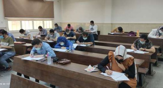 الامتحانات 