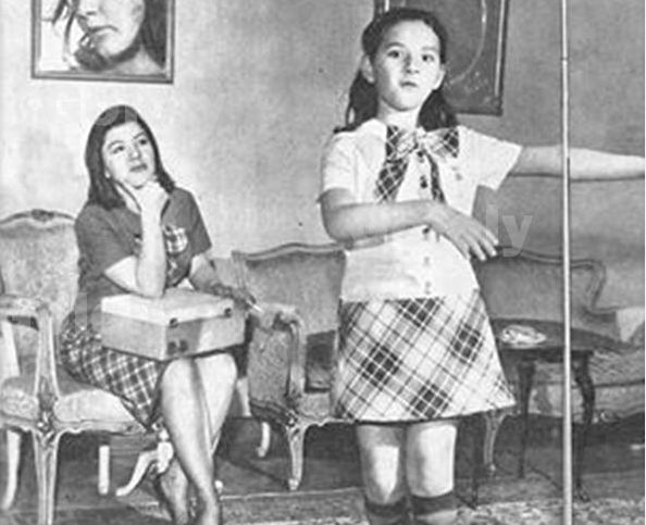 شويكار وابنتها منة
