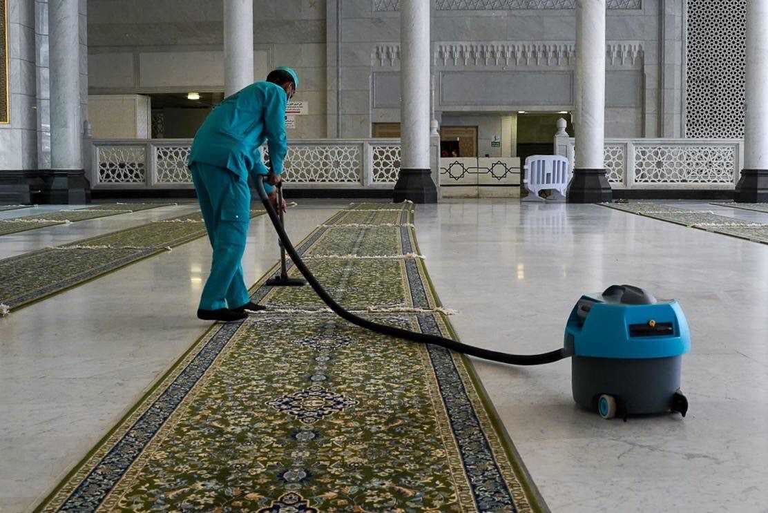 أول صلاة في المسجد الحرام 