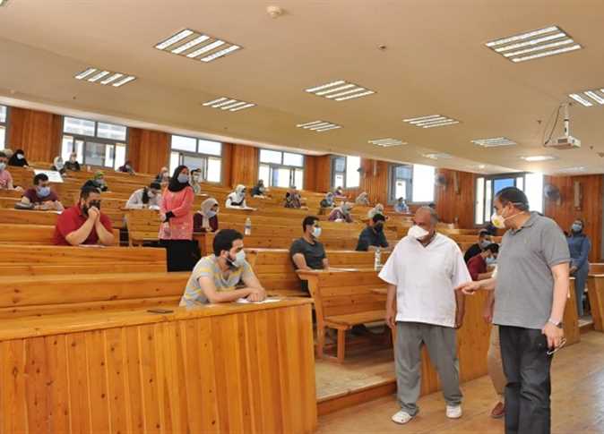 طلاب الجامعات 