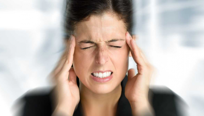 هل الشوكولاتة تسبب الصداع؟