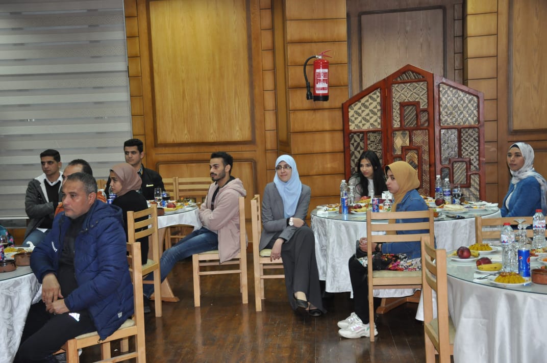 رئيس جامعة كفر الشيخ يلتقي أعضاء اتحاد الطلاب لوضع خطة للأنشطة