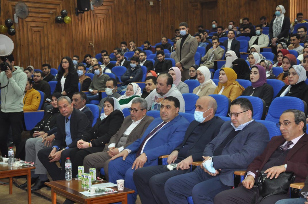 رئيس جامعة كفرالشيخ  يشهد الاحتفال بتخريج الدفعة الثالثة من طلاب كلية الطب