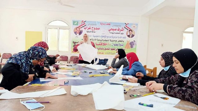 " أخلاقنا حياة " ندوة تثقيفية وملتقى حرفي لتعليم فن التفصيل بالباترون في الشرقية