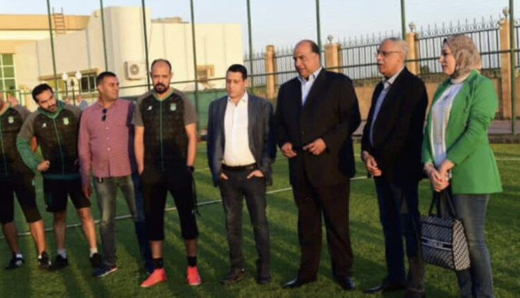 علام ومصيلحي مع الجهاز واللاعبين بنادي الاتحاد 