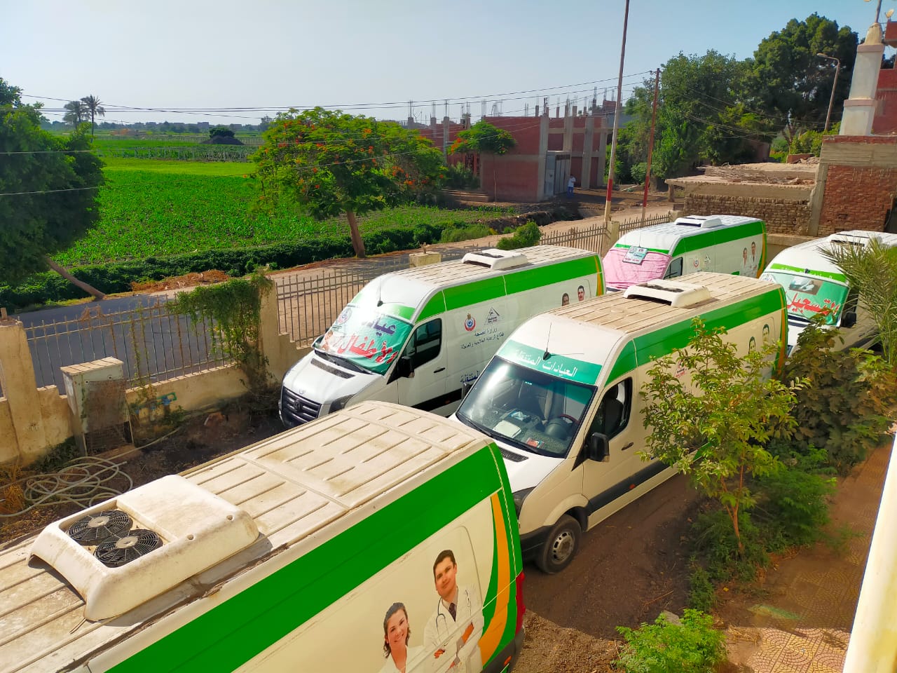 صحة الشرقية: فحص  ٢٢٠٠ مريض بالقافلة الطبية بكفر موسي عمران بالزقازيق
