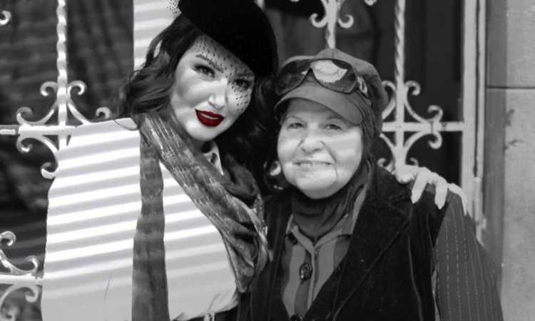  سمية الخشاب ووالدتها 