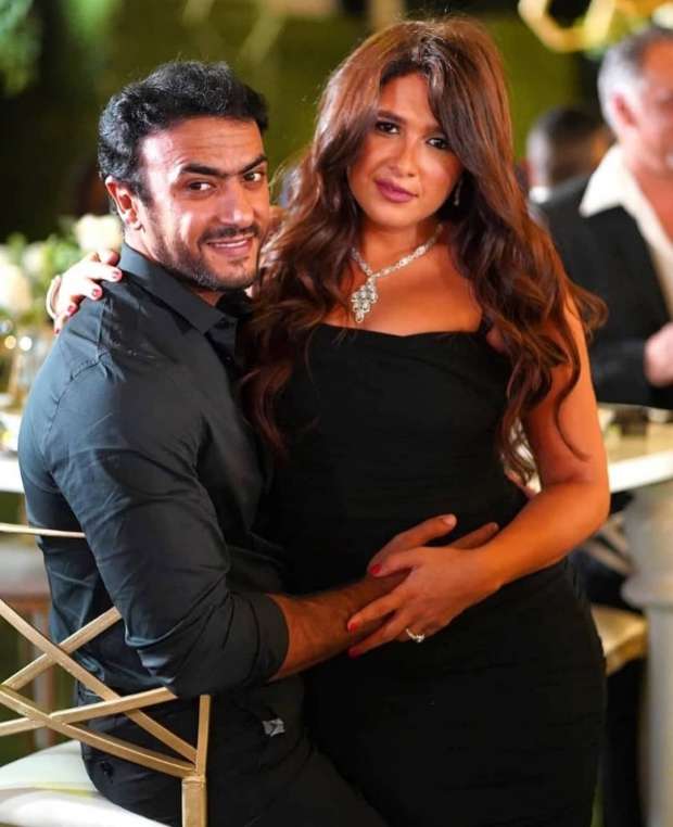  ياسمين عبد العزيز وأحمد العوضي