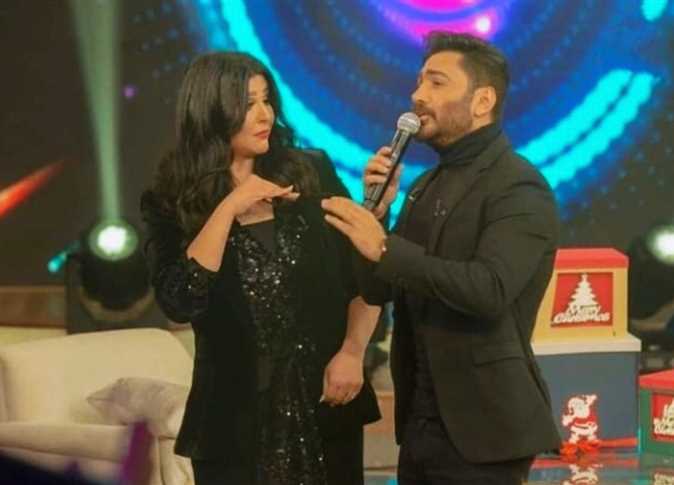 تامر حسني مع منى الشاذلي