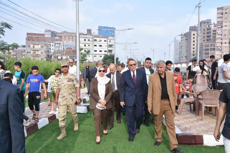 محافظ الشرقية يفتتح نادي الأمل للعائلات بكفر محمد حسين فى الزقازيق