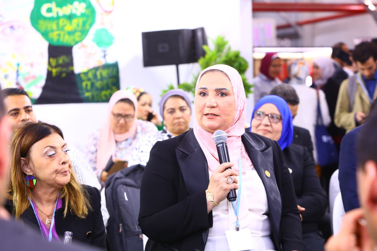 الدكتورة نيفين القباج خلال قمة المناخ: