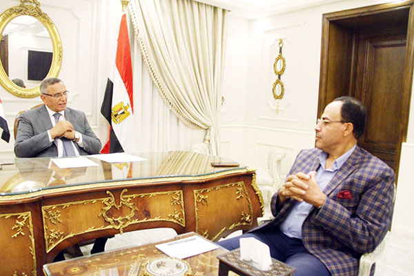 الأستاذ الدكتور عبدالسند يمامة 