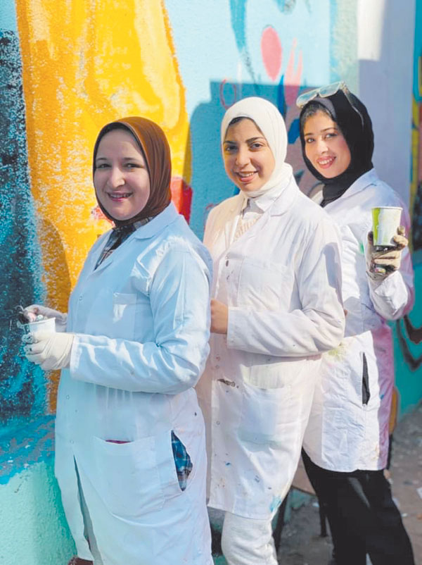 طالبات كلية التربية النوعية