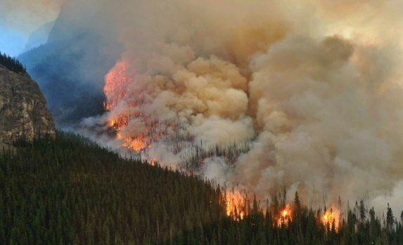 حرائق الغابات في كندا