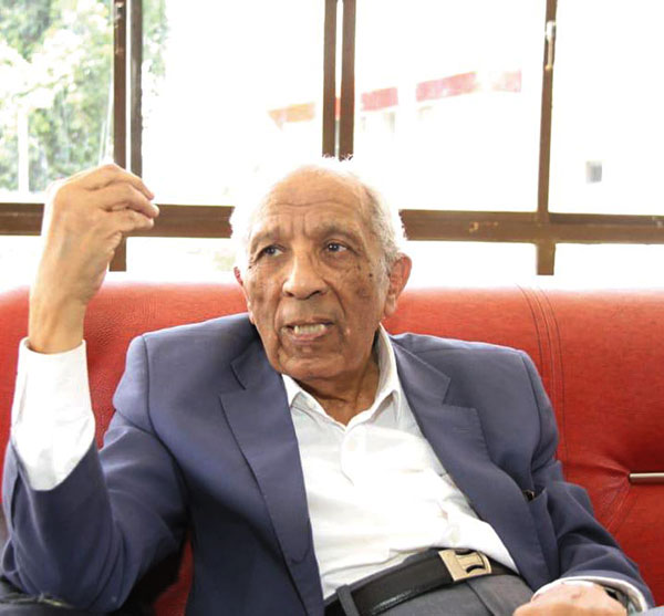 الدكتور محمد مجدى الجزيرى أستاذ الفلسفة واحد من أبرز الرموز الفكرية والثقافية فى مصر والعالم العربى.